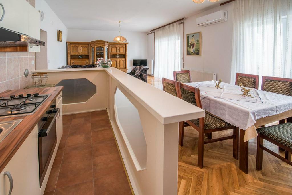 Beljan Apartments クルク エクステリア 写真