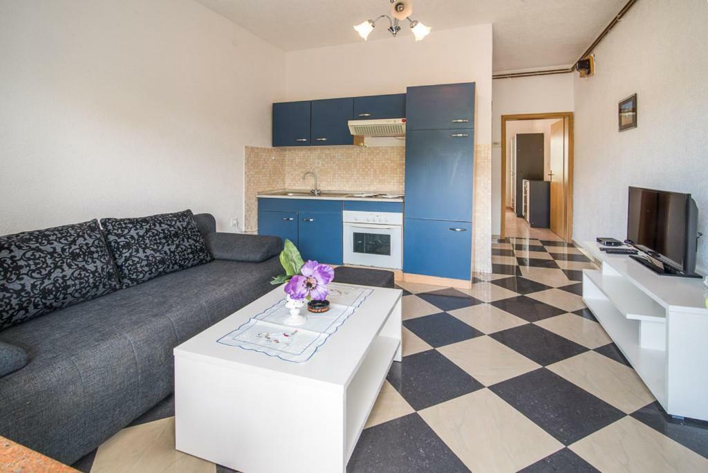 Beljan Apartments クルク エクステリア 写真